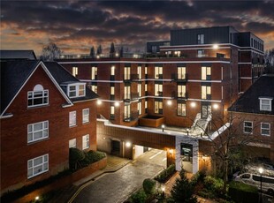 2 bedroom penthouse for sale in Imperial House, Princes Gate, Homer Road, Solihull, West Midlands, B91