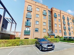 2 bedroom penthouse for sale in Wharton Court, Hoole Lane, Chester, CH2