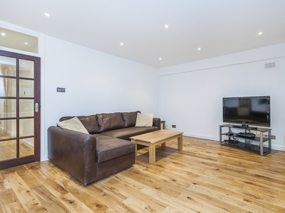 2 bedroom property to let in Mill Street Shad Thames SE1