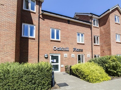 2 bedroom retirement property for sale in Oakhill Place, High View, Bedford, MK41