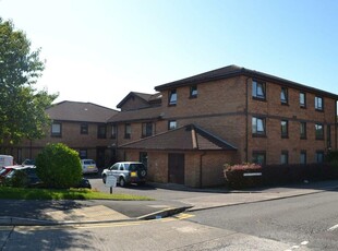 2 bedroom retirement property for sale in Parklands Court, Sketty, Swansea, SA2
