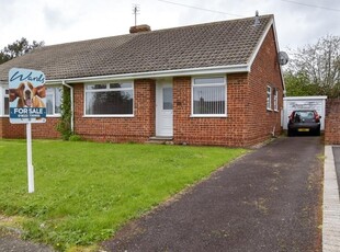 2 bedroom semi-detached bungalow for sale in Biddenden Close, Bearsted, Maidstone, Kent, ME15