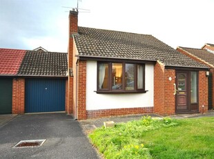 2 bedroom semi-detached bungalow for sale in Macon Close, Northampton, NN5