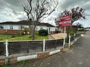 2 bedroom semi-detached bungalow for sale in Margaret Road, New Costessey, NR5