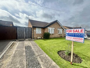 2 bedroom semi-detached bungalow for sale in The Lawns, Abbeydale, Gloucester, GL4