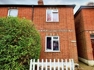 2 bedroom semi-detached house for sale in New Cross Road, Guildford, GU2