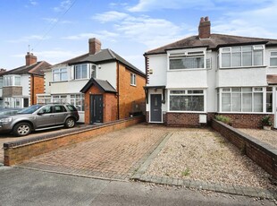 2 bedroom semi-detached house for sale in Summerfield Road, Solihull, B92