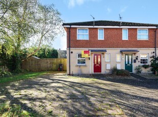 2 bedroom semi-detached house for sale in Swindon, Wiltshire, SN3