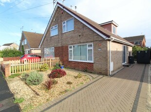 2 bedroom semi-detached house for sale in Thorndale, Hull, East Riding Of Yorkshire, HU7