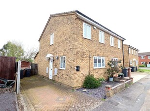 2 bedroom semi-detached house for sale in Warton Green, Wigmore, Luton, Bedfordshire, LU2 9TX, LU2