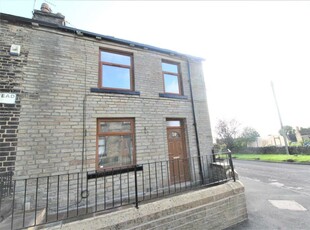 2 bedroom semi-detached house for sale in Worthing Head Road, Wyke, Bradford, BD12