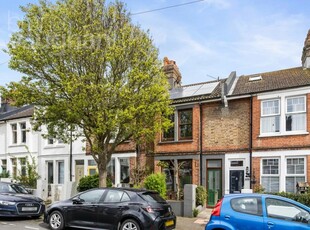 2 bedroom terraced house for sale in Bennett Road, Brighton, East Sussex, BN2