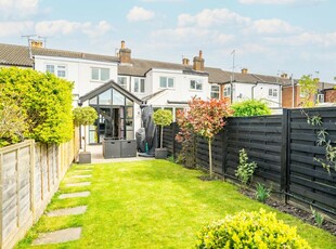 2 bedroom terraced house for sale in Boundary Road, St. Albans, Hertfordshire, AL1