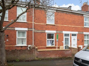 2 bedroom terraced house for sale in Cleeve View Road, Prestbury, Cheltenham, GL52
