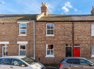 2 bedroom terraced house for sale in East Avenue East Oxford, OX4