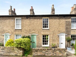 2 bedroom terraced house for sale in Eden Street, Cambridge, CB1