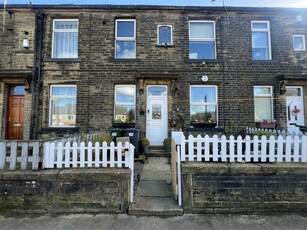 2 bedroom terraced house for sale in Fascination Place, Queensbury, Bradford, BD13