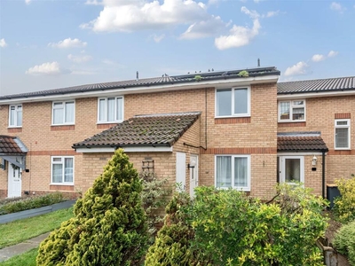 2 bedroom terraced house for sale in Heather Gardens, Bedford, MK41