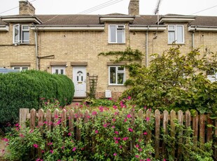 2 bedroom terraced house for sale in Kendal Way, Cambridge, CB4