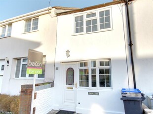 2 bedroom terraced house for sale in Park Road, Worthing, BN11