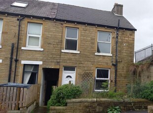 2 bedroom terraced house for sale in Scholes Road, Birkby, Huddersfield, HD2