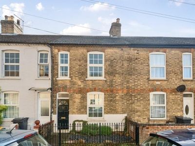 2 bedroom terraced house for sale in St. Leonards Street, Bedford, MK42