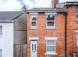 2 bedroom terraced house for sale in Western Street, Old Town, Swindon, SN1