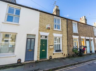 2 bedroom terraced house for sale in York Street, Cambridge, CB1