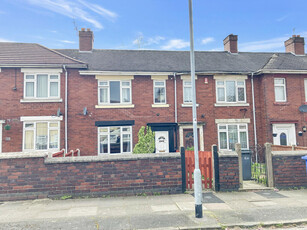 2 bedroom town house for sale in Vivian Road, Fenton, Stoke-on-Trent, ST4