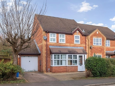 3 Bed House For Sale in Banbury, Oxfordshire, OX16 - 5295873