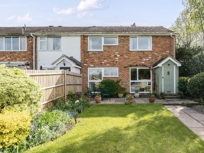 3 Bed House For Sale in Wooburn Common, Buckinghamshire, HP10 - 5375790