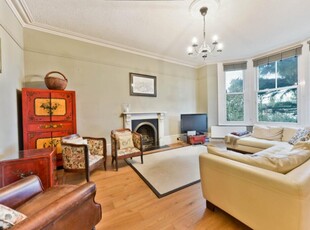 3 bedroom apartment for rent in Shooters Hill Road, London, SE3