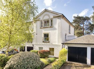 3 bedroom apartment for sale in Calverley Park Gardens, Tunbridge Wells, Kent, TN1