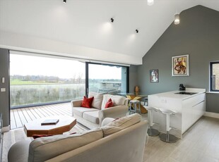 3 bedroom apartment for sale in Chilbolton Avenue, Winchester, Hampshire, SO22