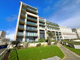 3 bedroom apartment for sale in Cliff Road, The Hoe, Plymouth, PL1