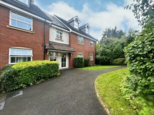 3 bedroom apartment for sale in New Road, Solihull, B91