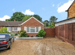 3 bedroom bungalow for sale in Jacob's Well, Guildford, Surrey, GU4