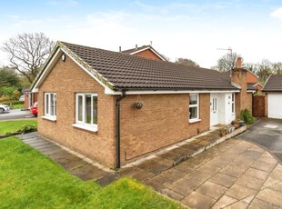 3 bedroom bungalow for sale in Kilsyth Close, Fearnhead, Warrington, Cheshire, WA2