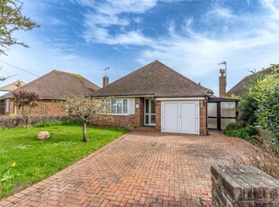3 bedroom bungalow for sale in Moat Way, Goring-by-Sea, Worthing, West Sussex, BN12