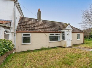 3 bedroom bungalow for sale in Portsmouth Road, Bursledon, Southampton, SO31
