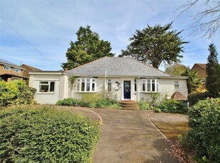3 bedroom bungalow for sale in Salvington Hill, Worthing, West Sussex, BN13