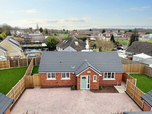 3 bedroom bungalow for sale in Trent Vale Road, Beeston, Nottingham, NG9