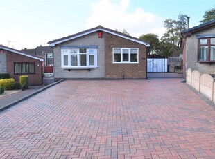 3 bedroom detached bungalow for sale in Conrad Close, Meir Hay, Stoke-on-Trent, ST3