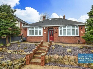 3 bedroom detached bungalow for sale in Furlong Road, Tunstall, Stoke-on-trent, ST6