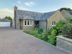 3 bedroom detached bungalow for sale in Rossett Gardens, Harrogate, HG2