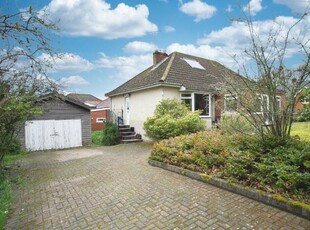 3 bedroom detached bungalow for sale in Western Road, West End, Southampton, SO30