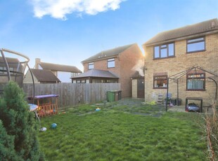 3 bedroom detached house for sale in Augusta Close, Peterborough, PE1
