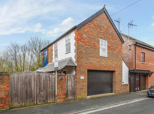 3 bedroom detached house for sale in Cathedral View, Winchester, Hampshire, SO23