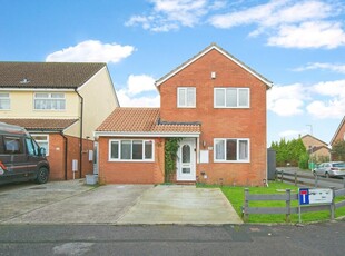3 bedroom detached house for sale in Cherry Down Close, Cardiff, CF14