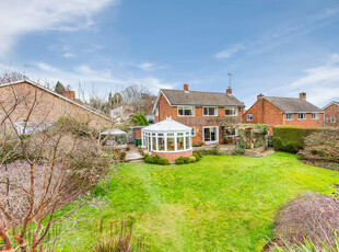 3 bedroom detached house for sale in Chieveley Drive, Tunbridge Wells, TN2
